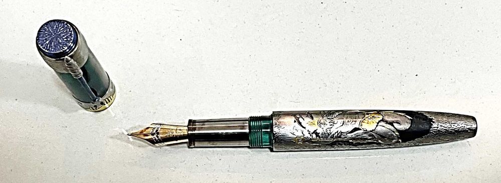 Caneta tinta permanente,"custom made" Poseidon ouro 18K e titânio