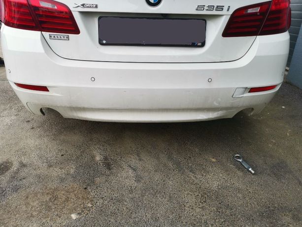 BMW 5 F10 3.5I LIFT ZDERZAK TYŁ TYLNY ALPINWEISS BIAŁA PDC