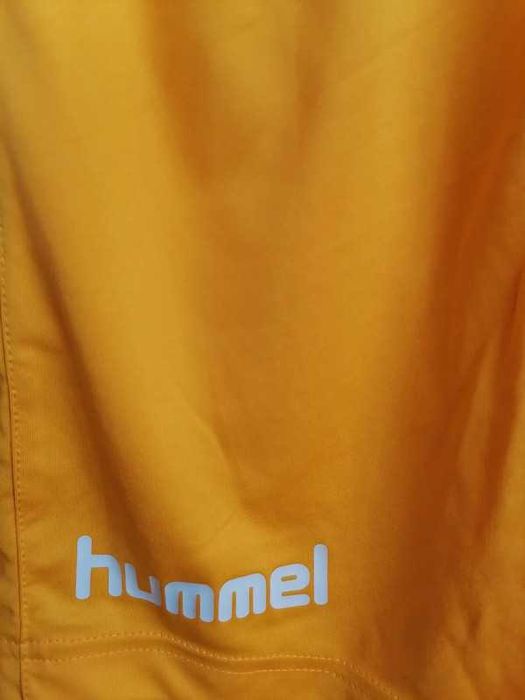 Żółte spodenki sportowe Rozmiar S Hummel