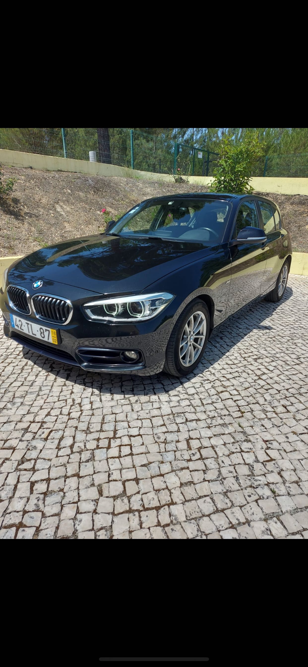 BMW 116 Sport de 2016 - AUTO - LED - Full Extras (Irrepreensível)