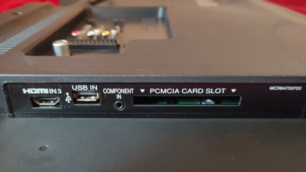 26 cali, LG 26 LT 360 C, telewizor, czarny