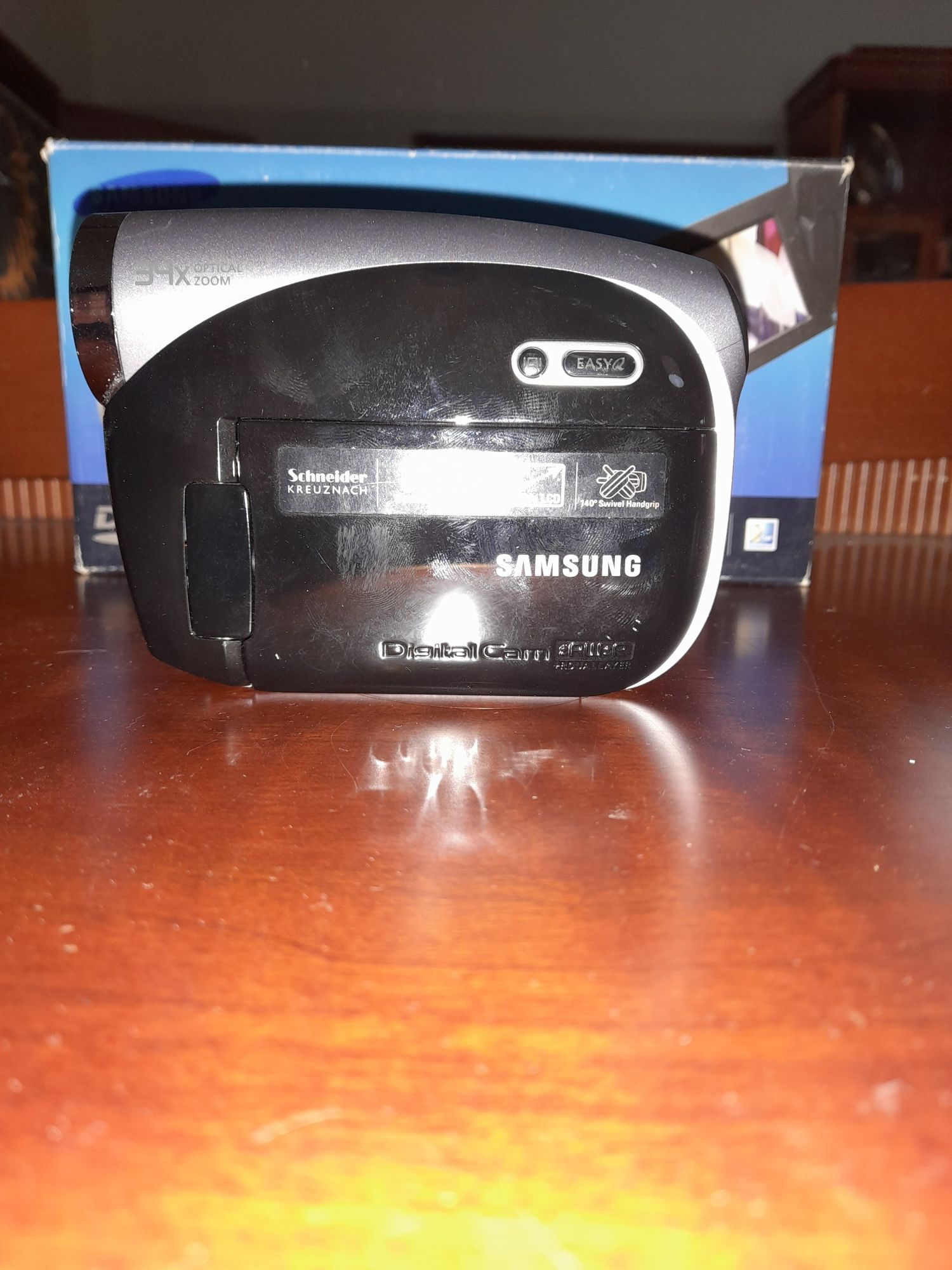 Máquina de filmar digital Samsung VP-DX100.