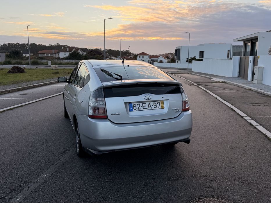 TOYOTA PRIUS 1.5 HÍBRIDO - 1 DONO