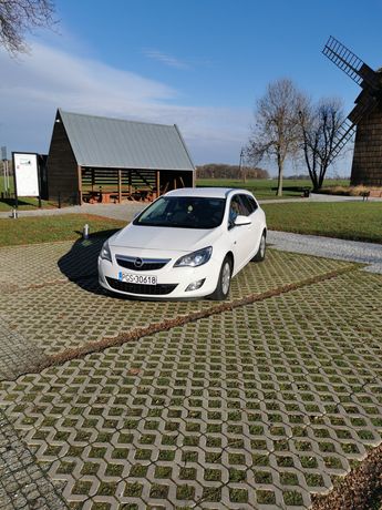 Opel Astra 2011r 2.0 165km automat