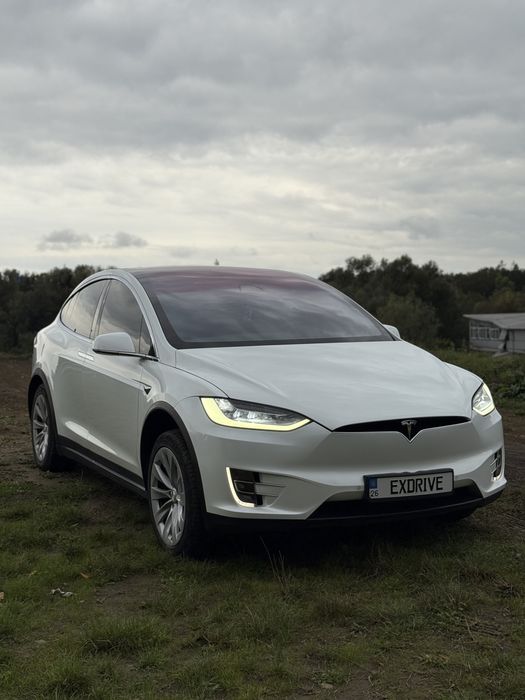 Продам Tesla Model X Longe Range Plus 2020