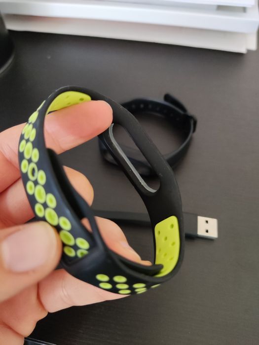 Pulseiras da Mi band e carregador