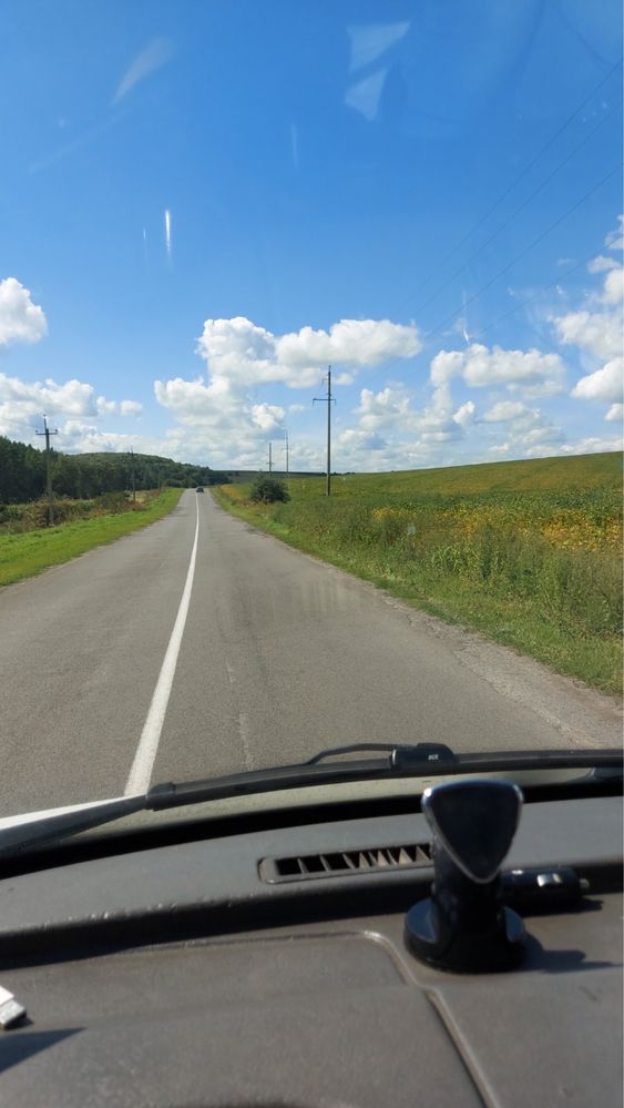 Перевезення пасажирів  та Вантажні перевезення до 1200кг