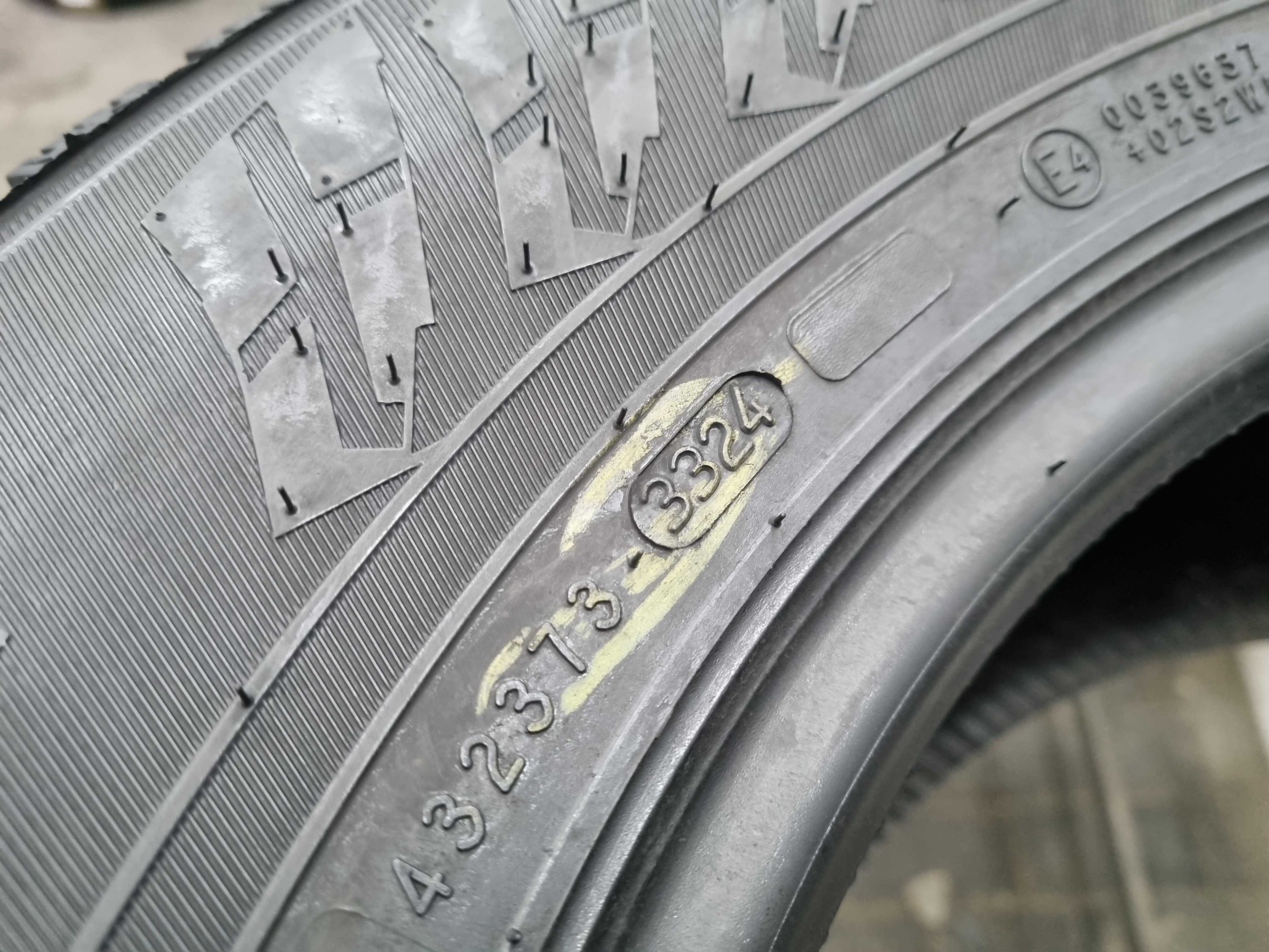225/70/15C 112/110R Nokian Hakkapelitta CR4 D.3324