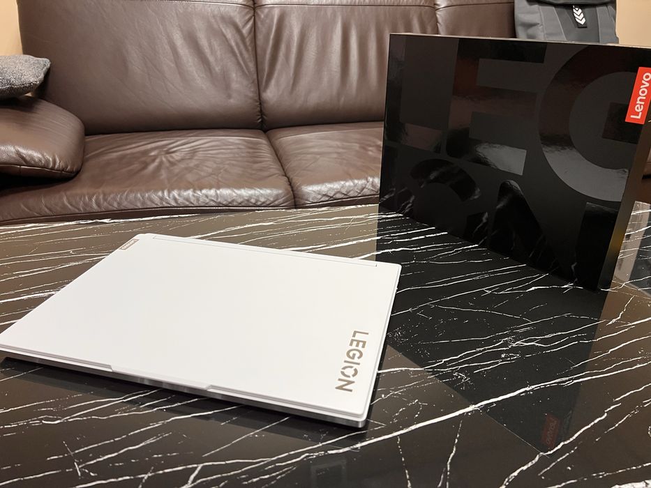 legion 7 Qhd i9-14900hx Rtx 4070 ddr5-32 ssd 1000