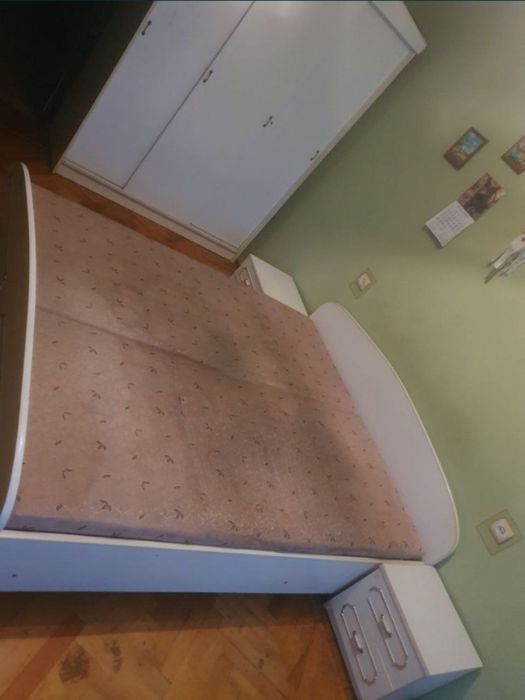 Продам мебелі в спальню(шафа купе, ліжко та дві тумбочки)