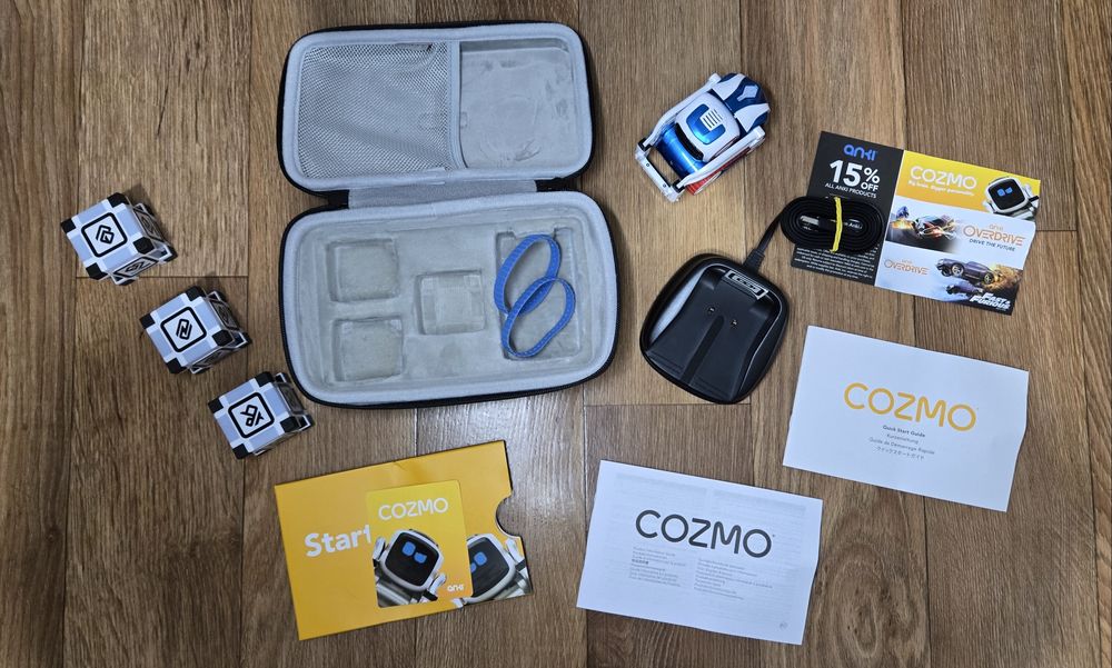 Робот Cozmo от Anki (синяя лимитированная версия)