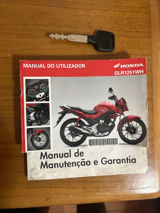 Moto Cbf 125 vermelha