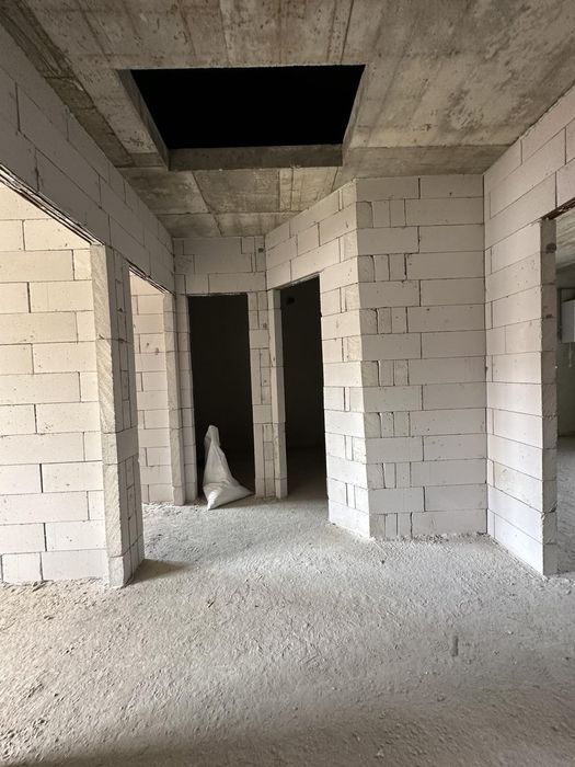 Продаж двохкімнатної квартири з правом власності у новобудові