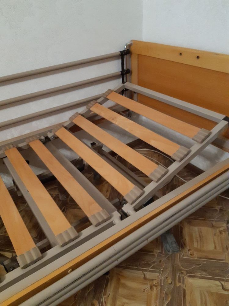 Ліжко для інвалідів