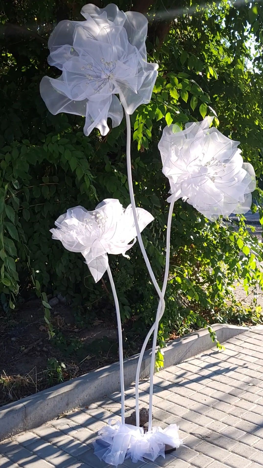 Квіти з органзи Фотозона Оздоблення вітрини, тераси  Весілля Декор