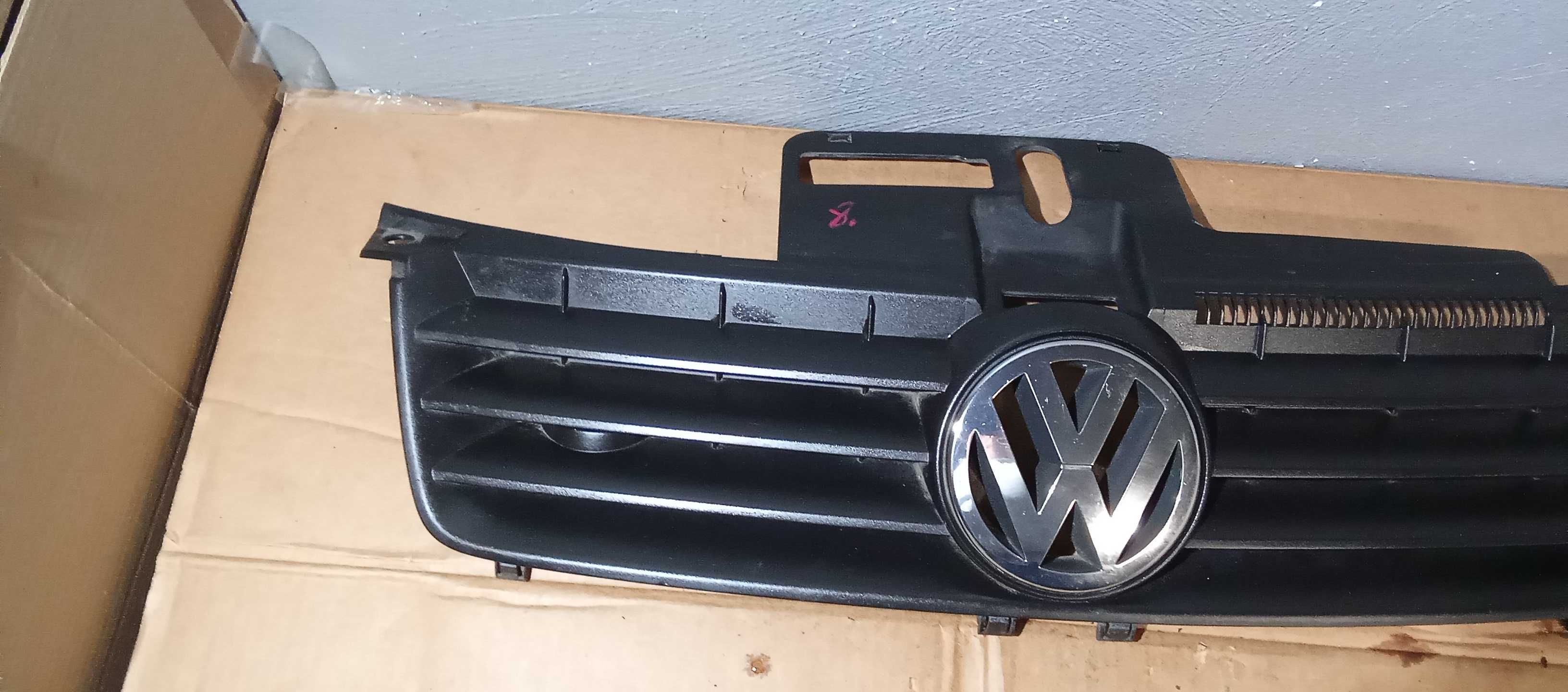 Grill VW Polo 9N Atrapa zderzaka  przod przedni grill Volkswagen Polo
