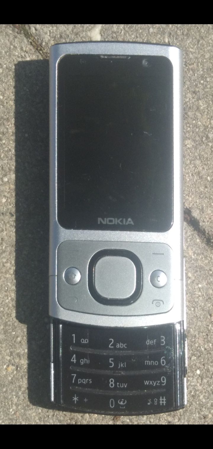 Sprzedam telefon Nokia 6700 s.