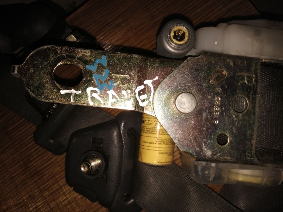 Ремені безпеки з системою преднатягувачів до Hyundai Trajet 00-07гг