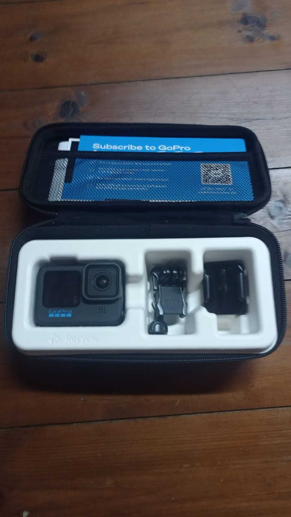 GoPro Hero 11 Câmera + Max Lens Mod 1