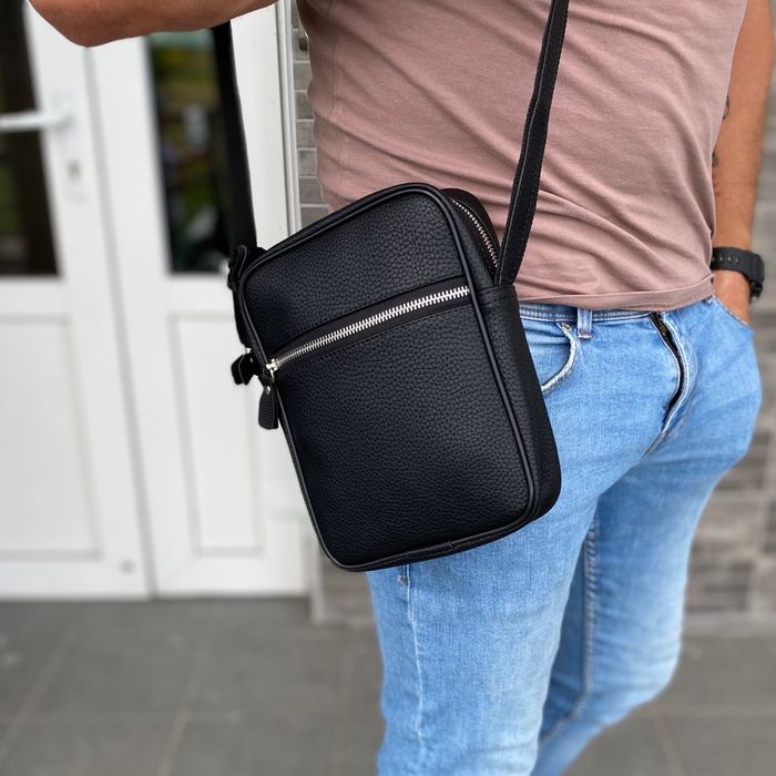 Чоловіча сумка барсетка через плече чорна стильна універсальна