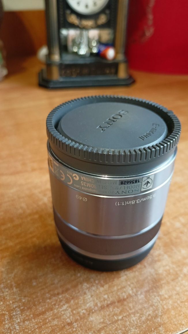 Продам об'єктив Sony E 30mm f3.5 MACRO Sel30M35