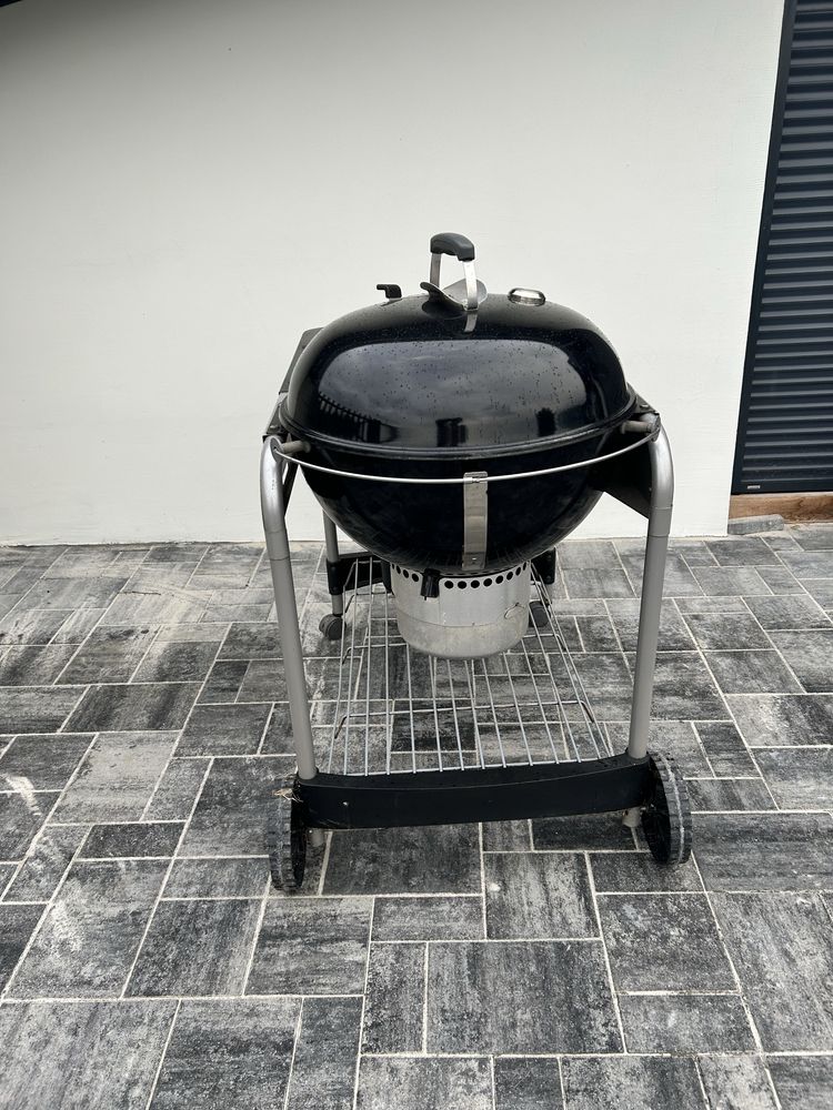Grill Węglowy Performer