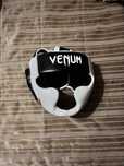 Capacete Venum Challenger 2.0 – Preto e Branco