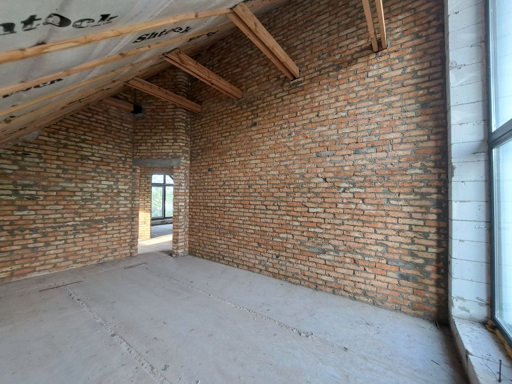 В продажу крутий  котедж , вільного планування