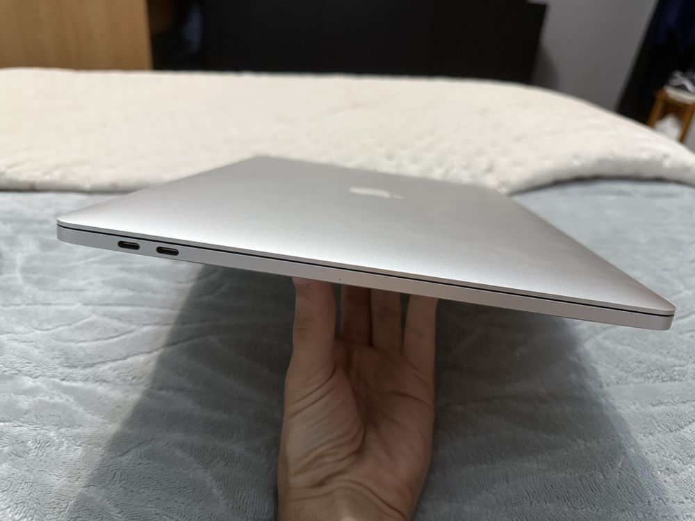 Macbook Pro 15” 2016