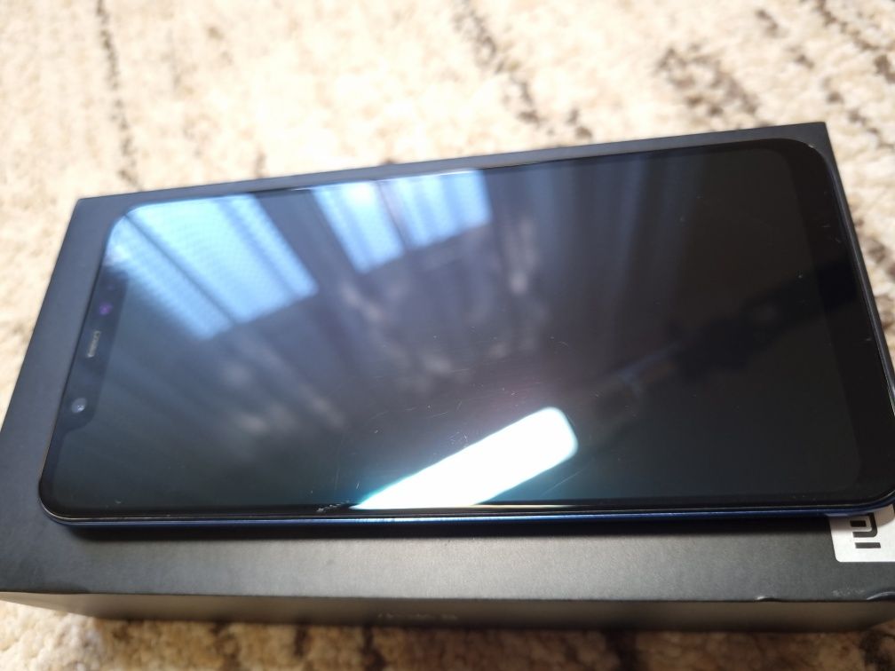 Xiaomi Mi8 6/64 Niebieski