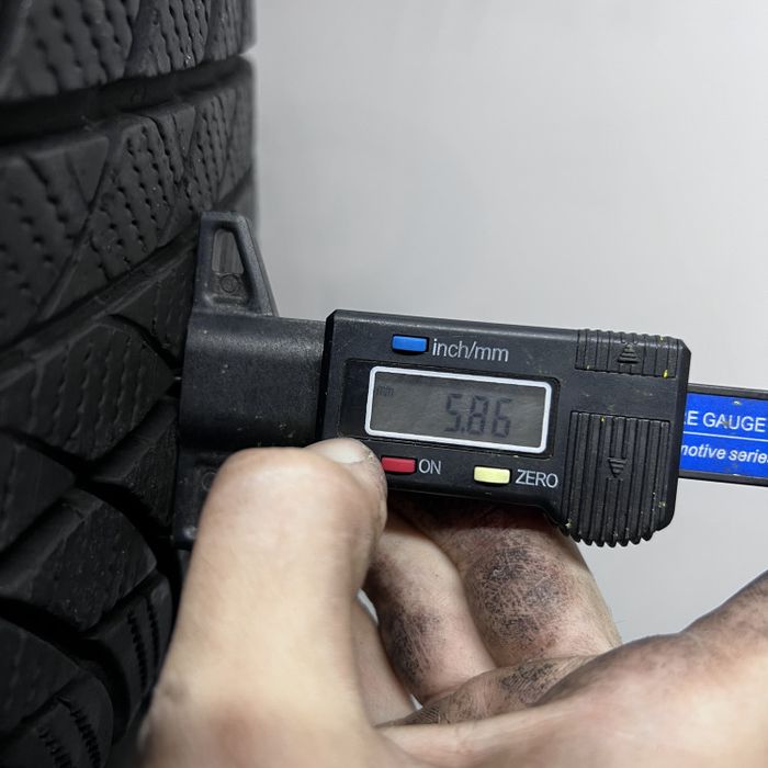 4шт зима 225/60/R18 2022р Bridgestone Blizzak LM001