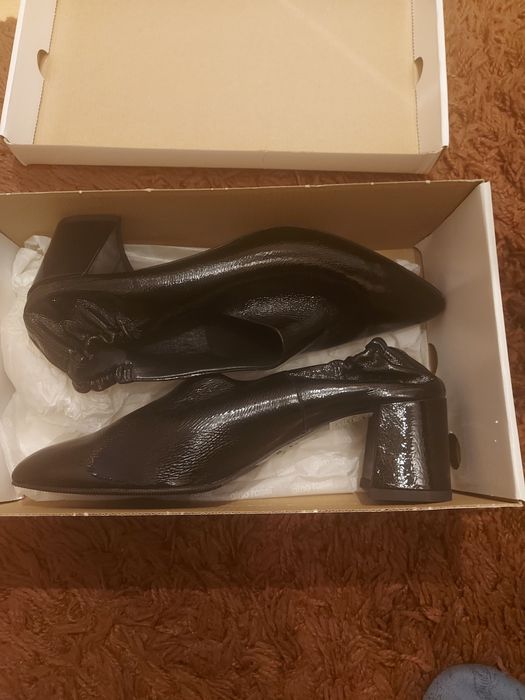 Buty Gino Rossi,40,czarne.