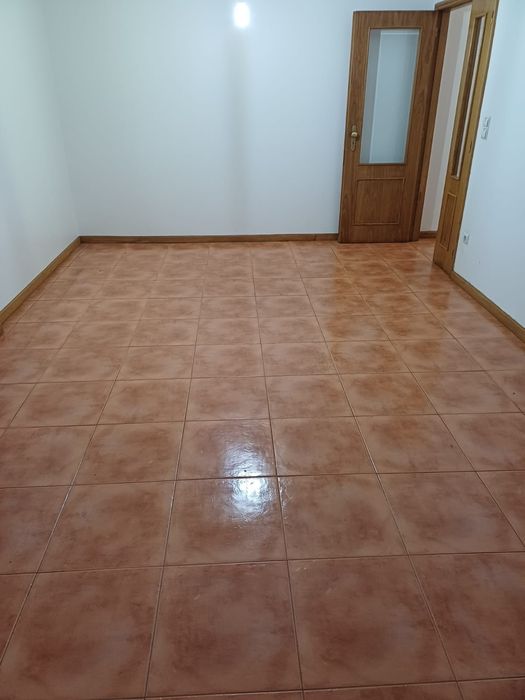 Alugo T2 - Vila Nova de Famalicão