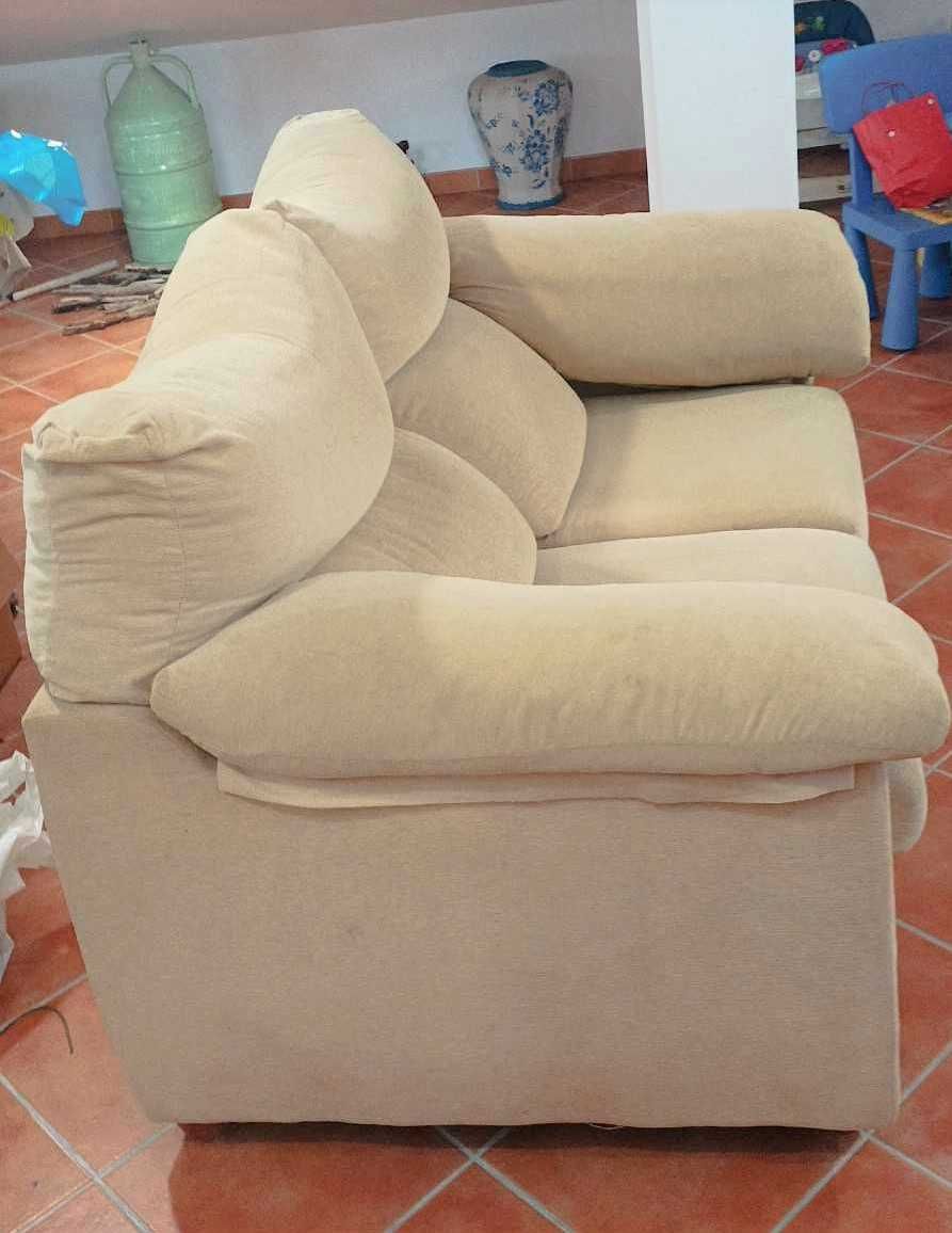 Sofá de 2 Lugares com Assentos Extensíveis