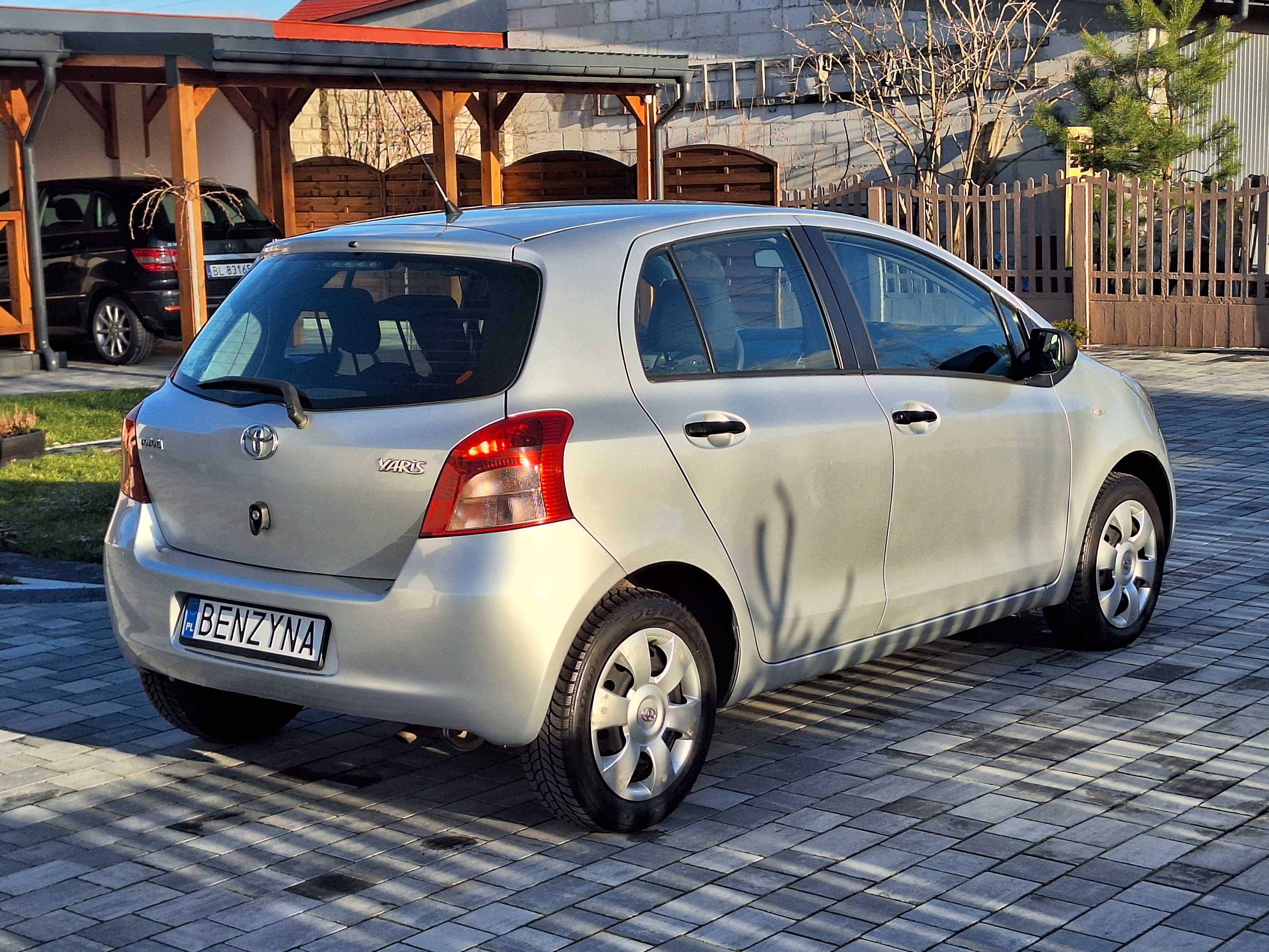 Toyota Yaris Benzyna Mały przebieg 109000 Km Stan Idealny!!