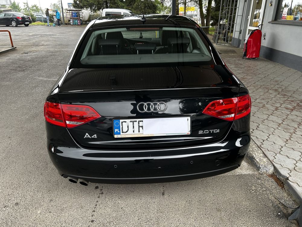 Audi a4 b8 sline 2.0 tdi manual niski przebieg