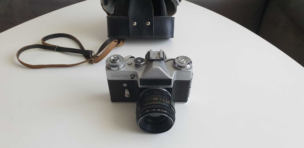 Starocie z Gdyni - Aparat fotograficzny ZENIT E sprawny