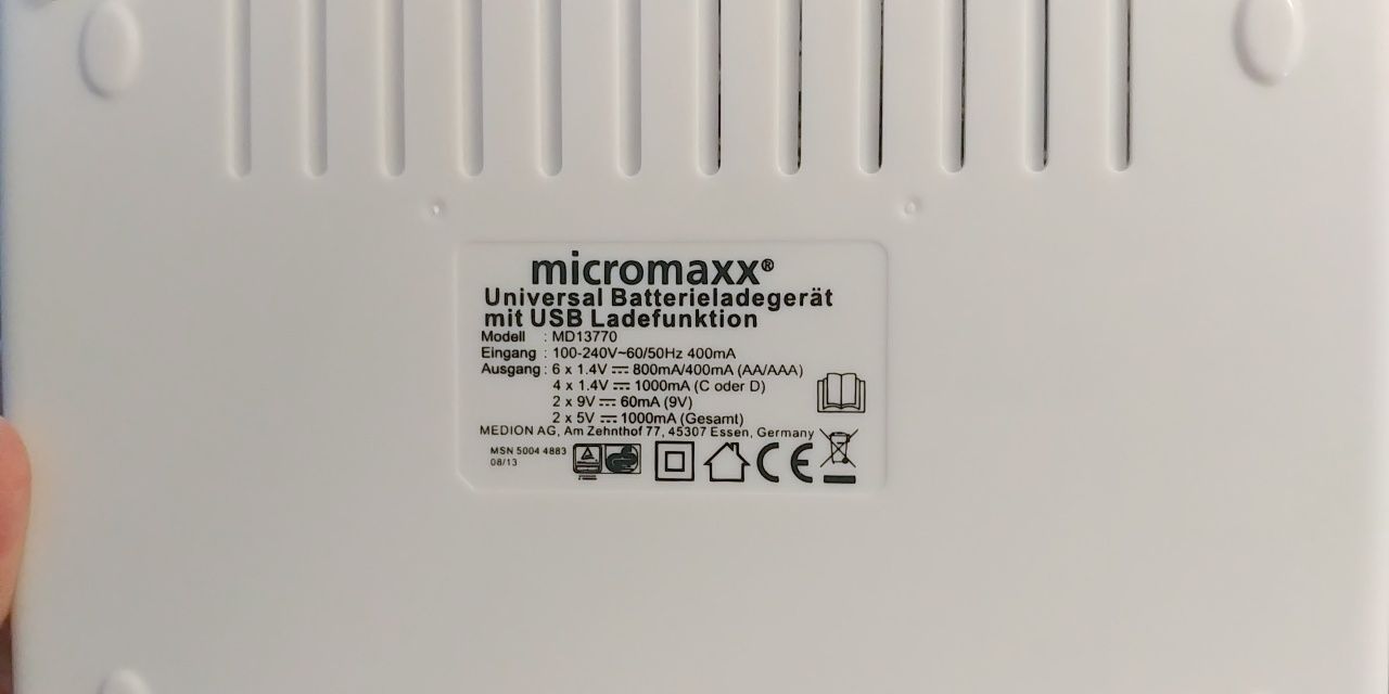 Uniwersalna ładowarka do akumulatorów Micromaxx NiCd i NiMH