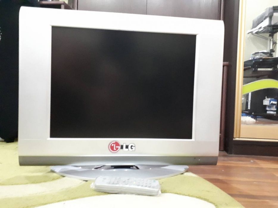 продам телевизор LG RT-20LA30