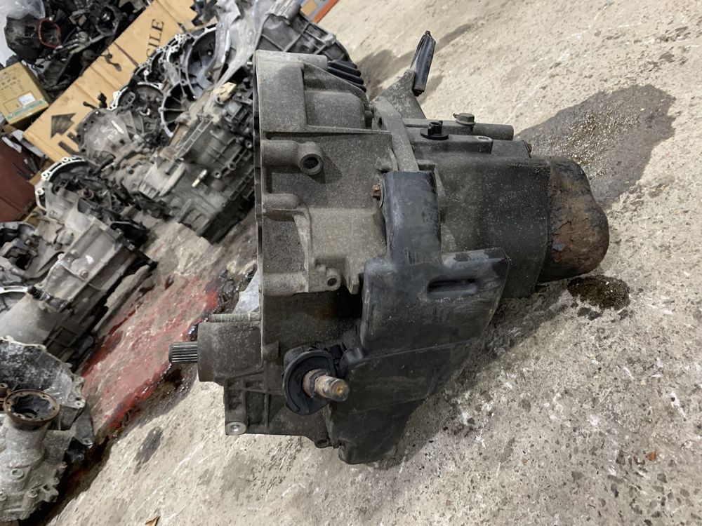 Коробка передач  Мкпп Renault Clio 2 gearbox. 1.2