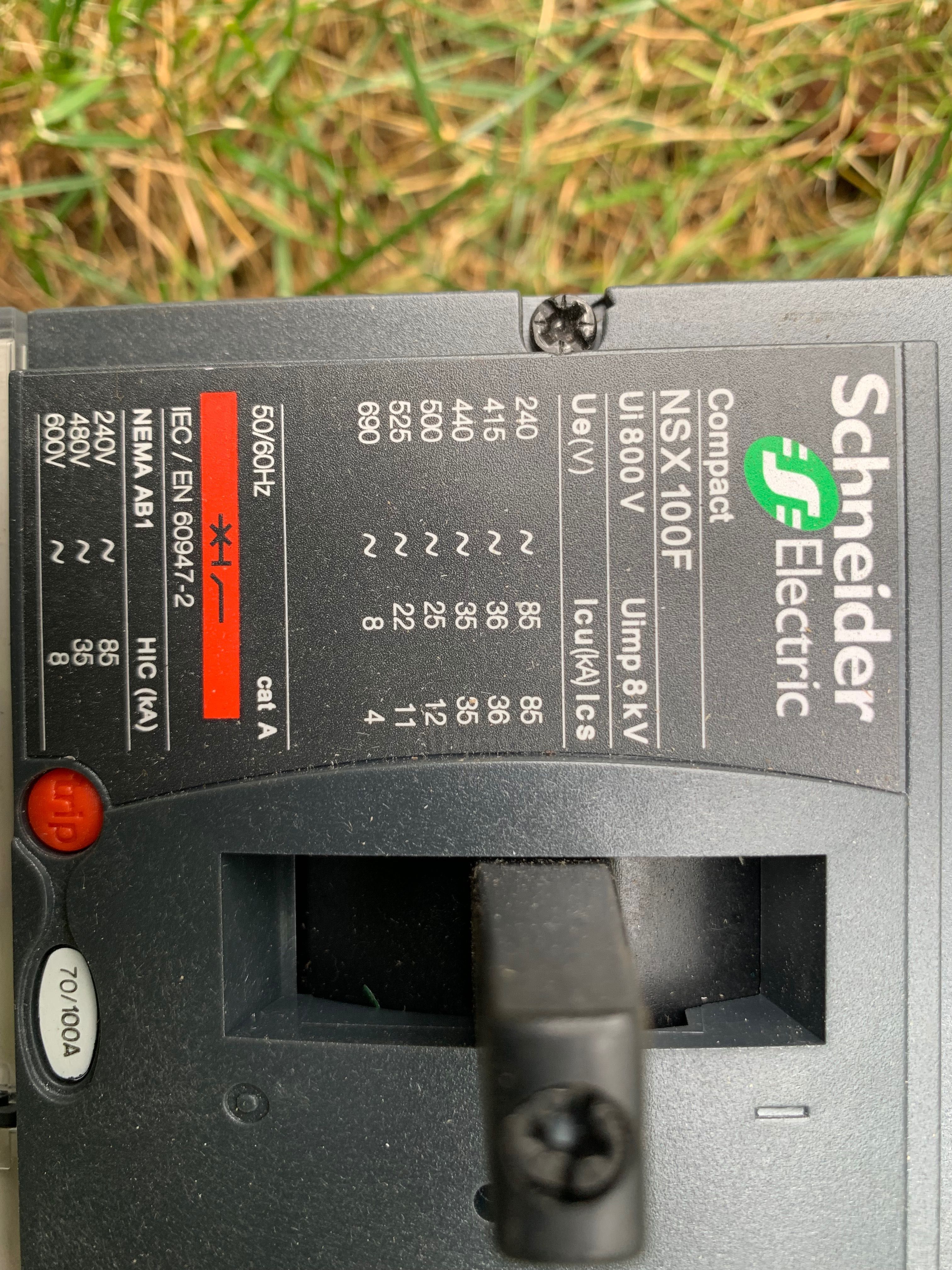 Schneider NSX 100F