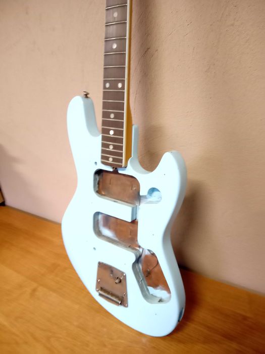 gitara elektryczna korpus z gryfem przystawki saphir z elektroniką