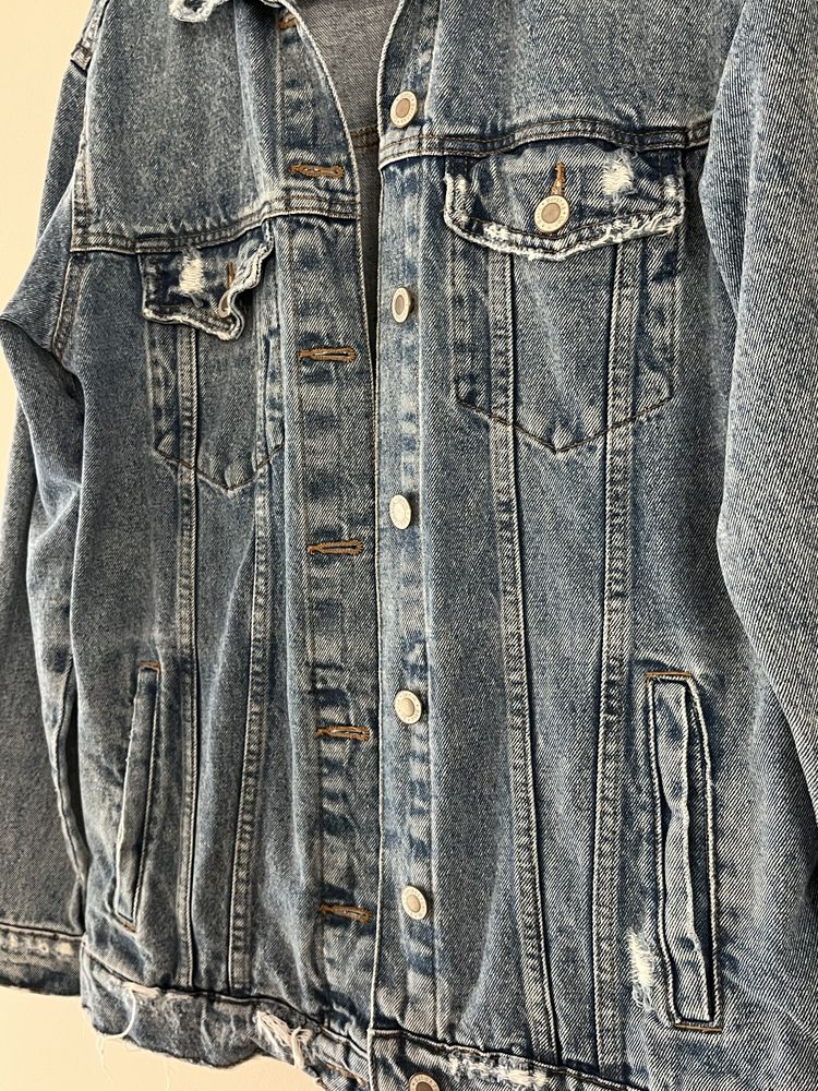 Jeansowa kurtka z bershka