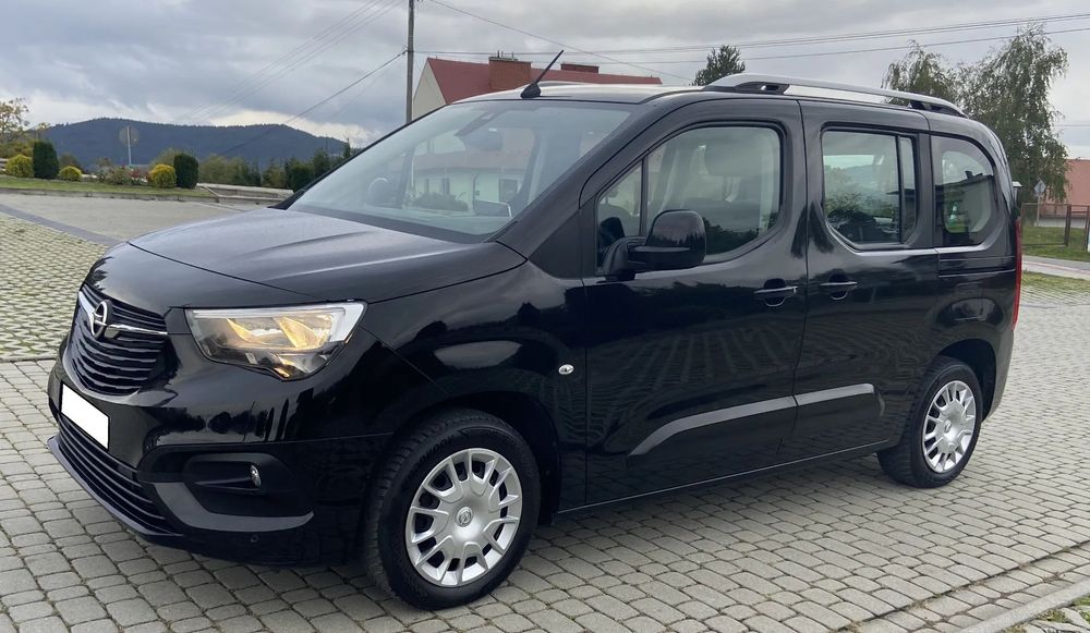 Opel Combo 1.5CDTI Manual Led Parktronik Sensor Deszczu Świateł Asysta Toru Znaki