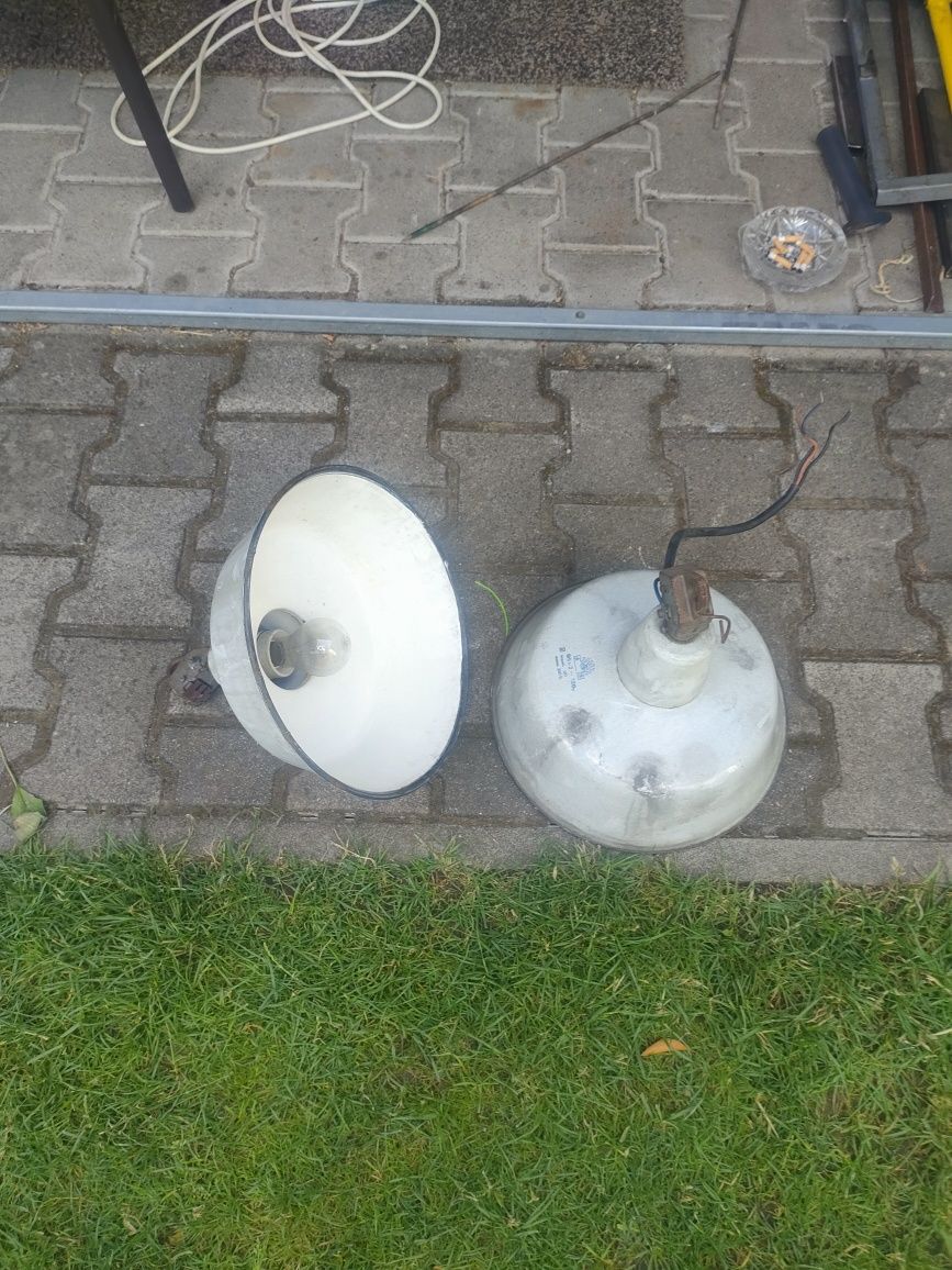 Lampa przemysłowa z PRL