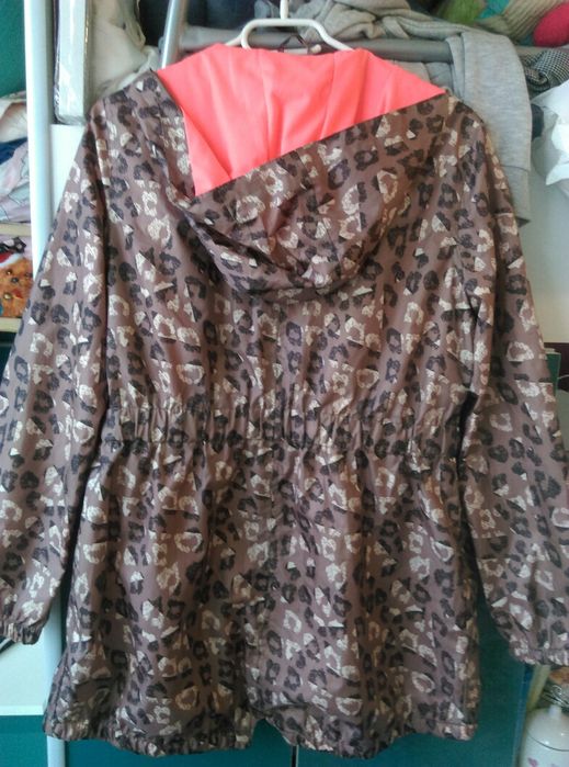 Różowa Kurtka Nieprzemakalna firma Reserved rozm.S i M