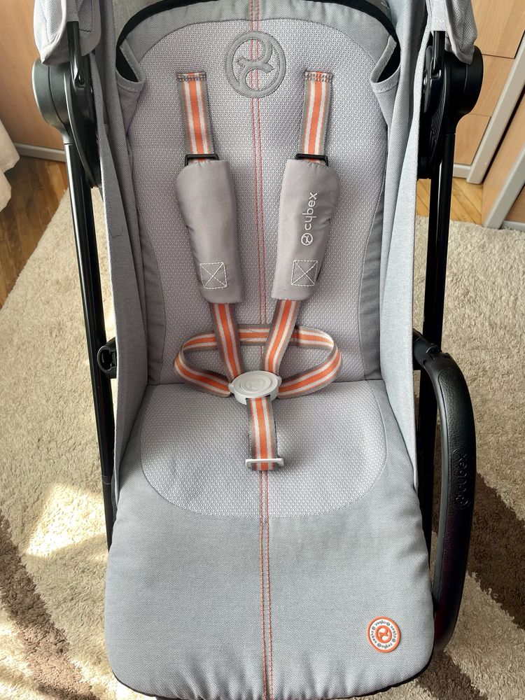 Коляска Cybex Beezy