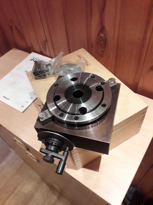 Делительная головка UT-400.