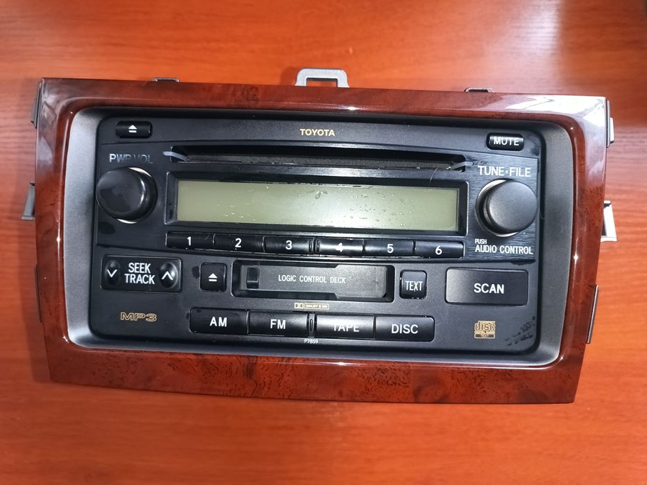 Штатна автомагнітола Pioneer автомобіля Toyota Corolla E150 (арабка)