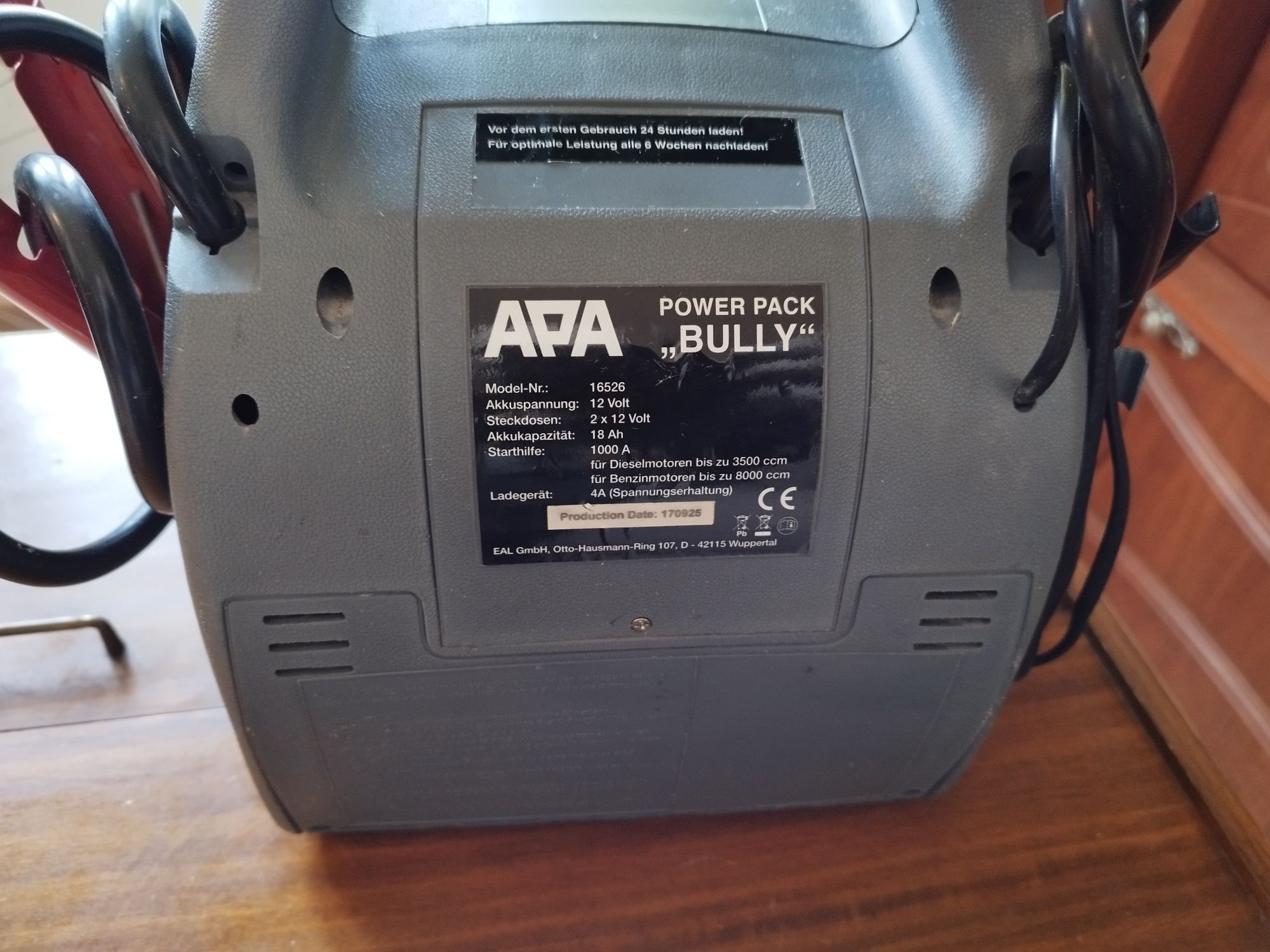 Jump Starter APA Bully Power Pack Urządzenie Rozruchowe